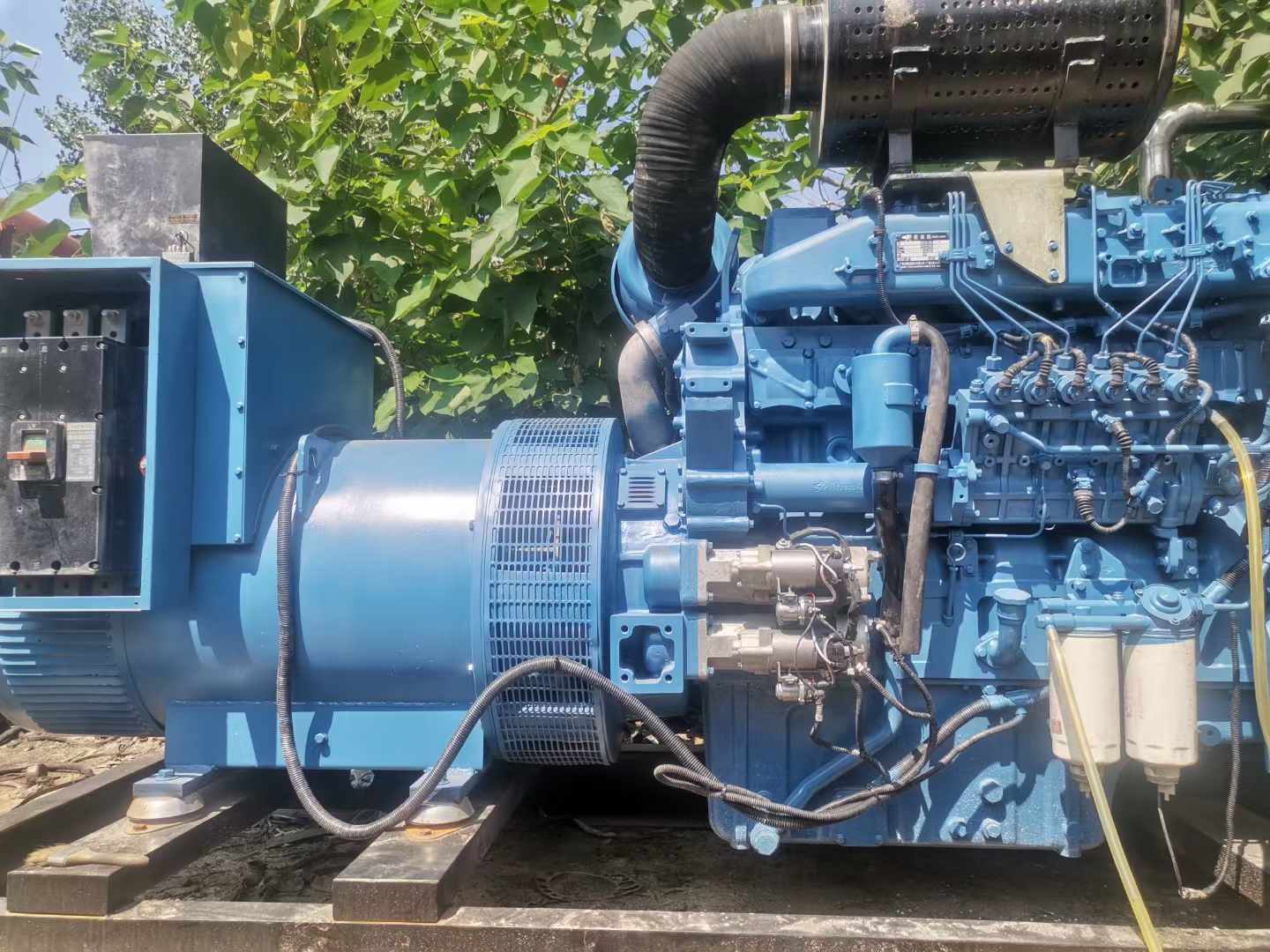 新丰详细说明降低 800kW 柴油发电机输出电流波动的方法